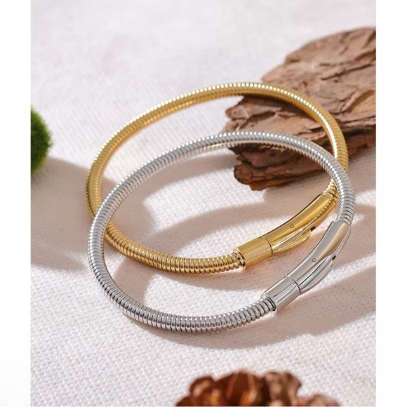 18K PVD Plated Stainless Steel Chain Statement Bracelet Bangle Water Resistan - Picture 3 of 3